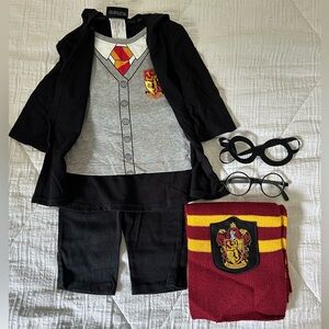 Harry Potter Gryffindor Costume with Scarf and glasses